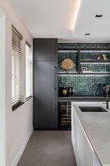 Maatwerk Leefkeuken | Design & Functionaliteit-Studio Thirty Two-Keuken,Maatwerk-Moderne maatwerk keuken | Donker & licht contrast-OBLY
