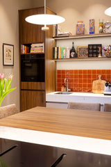 Maatwerk designkeuken met warm hout en natuursteen-Hout en Vorm-design keuken,interieur keuken design,Keuken,maatwerk keuken,natuursteen werkblad-Maatwerk designkeuken met hout en natuursteen-OBLY