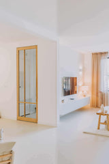 Maatwerk eiken taatsdeuren-INDU DOORS-Woonkamer-Eiken taatsdeuren in modern interieur -OBLY