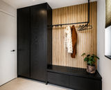 Maatwerk interieur met keuken, kasten en entree-OBLY-EntreeMeubel,Houtafwerking,InterieurOpMaat,Kastenwand,Kookeiland,MaatwerkInterieur,ModerneKeuken-Maatwerk interieur met keuken en kasten | Interieur-OBLY
