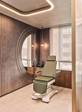 Maatwerk wandbekleding voor luxe kliniekinterieur-Dennis v Zanden-woonkamer-Maatwerk Wandbekleding voor Kliniek Dr. Fahrettin Yilmaz | Udesign Arc-OBLY