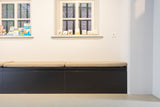 Maatwerk winkelinterieur met luxe presentatiekasten-Witteveen interieur architecten-commerciële inrichting,interieur voor winkel,luxe winkelontwerp,maatwerk winkelmeubilair,presentatiekasten,retail interieur,vitrinekast op maat,winkelinrichting op maat-Maatwerk Winkelinterieur met Luxe Presentatiekasten-OBLY