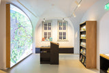 Maatwerk winkelinterieur met luxe presentatiekasten-Witteveen interieur architecten-commerciële inrichting,interieur voor winkel,luxe winkelontwerp,maatwerk winkelmeubilair,presentatiekasten,retail interieur,vitrinekast op maat,winkelinrichting op maat-Maatwerk Winkelinterieur met Luxe Presentatiekasten-OBLY