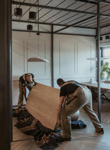 Massief eiken eettafel op maat met bijpassende stoelen en deur-Lijn M-Design eettafel,Eetkamer,Eetkamerstoelen,eettafel,Eiken eettafel op maat,Eiken meubel,Houten binnendeur,Houten eettafel,Interieur,Interieurontwerp,Interieurproject,Maatwerk,Maatwerk interieur,Massief eiken eettafel,Moderne eetkamer,Organische eettafel,stoelen,Woonkamer-Eiken maatwerk interieur | Tafel, stoelen en deur op maat-OBLY