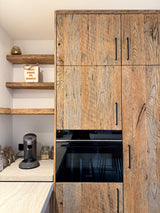 Massief houten keuken met keramisch werkblad-Robuust-barnwood-keuken,design-keuken,eiken-keuken,hout,houten-keuken,Interieur,keramisch-werkblad,Keuken,keuken-inspiratie,keuken-op-maat,maatwerk-keuken,massief-houten-keuken,moderne-keuken,robuuste-keuken-OBLY
