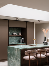 Modern maatwerk interieur met natuurlijke luxe-abstrct-hout en marmer,interieur design,kasten op maat,luxe keuken,marmer keuken,modern wonen-Modern maatwerk interieur | Luxe keuken & kasten op maat-OBLY