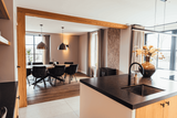 Modern maatwerk interieur met warme accenten-struijkinterieur-Keuken-Volledige Woninginrichting op Maat -OBLY