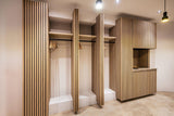 Modern praktijkinterieur met warme houtaccenten-Witteveen interieur architecten-houten wandafwerking,luxe praktijkruimte,maatwerk balie,modern kantoorinterieur,praktijkinterieur,wachtkamer inspiratie,zakelijke inrichting,zorginterieur-Modern Praktijkinterieur met Warme Houtaccenten -OBLY