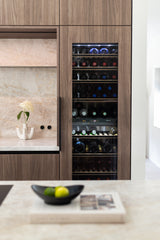 Modern warm interieur met maatwerk hout en luxe keuken-BINTH Interieurontwerp-interieur ontwerp woning,keuken interieur,luxe keuken ontwerp,modern interieur,warm interieur,woonkamer interieur-Modern warm interieur met maatwerk keuken-OBLY