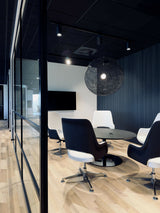 Moderne Kantoorruimte met Designaccenten-L4 Elvire-woonkamer-Herinrichting Moderne Kantoorruimte met Design Tapijt & Glazen Wanden-OBLY