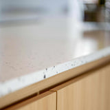Moderne Keuken met Diresco Terrazzo en RVS Accessoires-Hout en Vorm-Keuken-Moderne Keukenrenovatie met Diresco Terrazzo en RVS Accessoires-OBLY