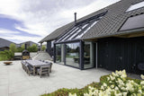 Moderne Schuurwoning met Serre-Solarlux Nederland BV-aluminium serre,binnen buiten wonen,glazen serre,moderne serre,serre aanbouw,serre design,serre inspiratie,serre met schuifpui,serre woning,woonserre-OBLY