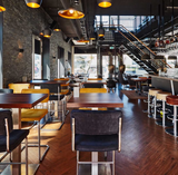 Moderne Sfeer en Tijdloze Elegantie in Restaurant-lcarchitects-Keuken-Modern en Stijlvol Interieurontwerp-OBLY