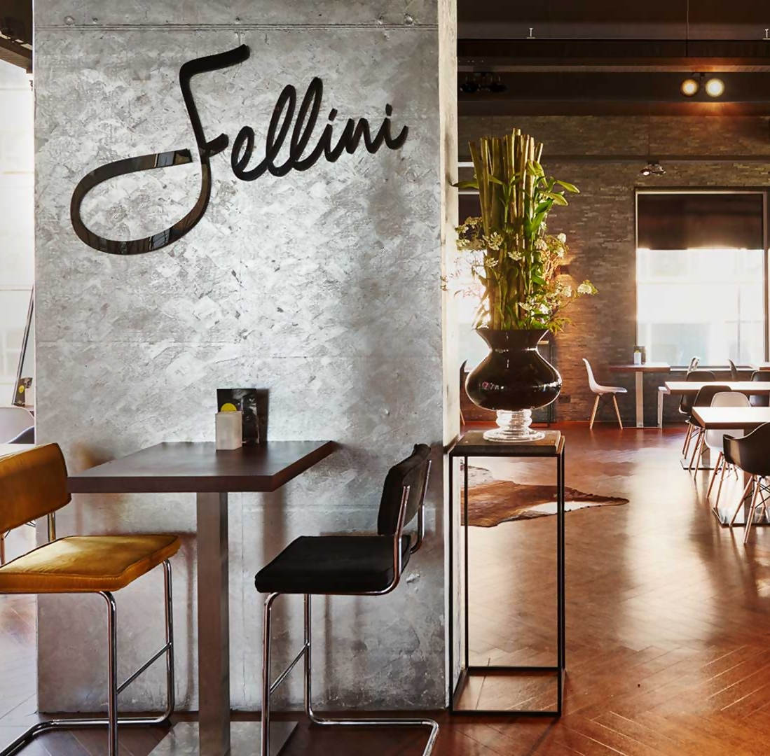 Moderne Sfeer en Tijdloze Elegantie in Restaurant-lcarchitects-Keuken-Modern en Stijlvol Interieurontwerp-OBLY