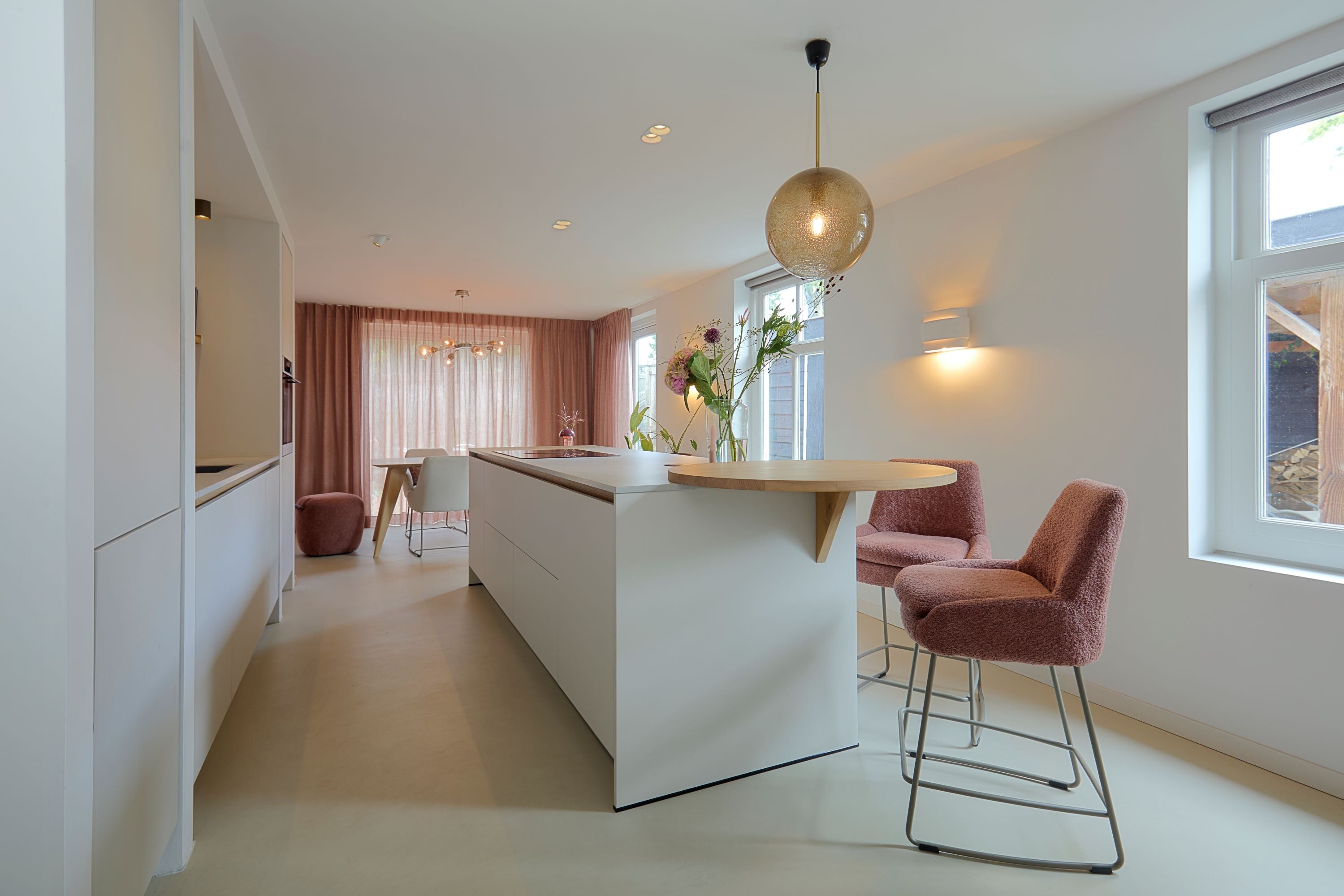 Moderne Woning met Maatwerk Interieur | Keuken & Woonkamer Renovatie-IJzersterk Interieurontwerp-haardwand woonkamer,interieur ontwerp haarlem,Interieurontwerp,keuken renovatie,maatwerk keuken,modern interieur ontwerp,woonkamer renovatie- Woning met Maatwerk Interieur | Woonkamer Renovatie-OBLY