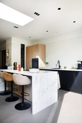 Moderne aanbouw jaren 30 woning met stalen pui-JAREN 30 ARCHITECT-bamboe gevelbekleding,duurzame uitbreiding,leefkeuken,renovatie woning,stalen pui-Jaren 30 woning met bamboe aanbouw-OBLY
