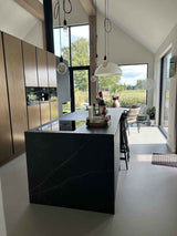 Moderne schuurwoning-BLIZ InteriorDesign-Woonkamer-Strak & Warm Interieur voor een Schuurwoning-OBLY