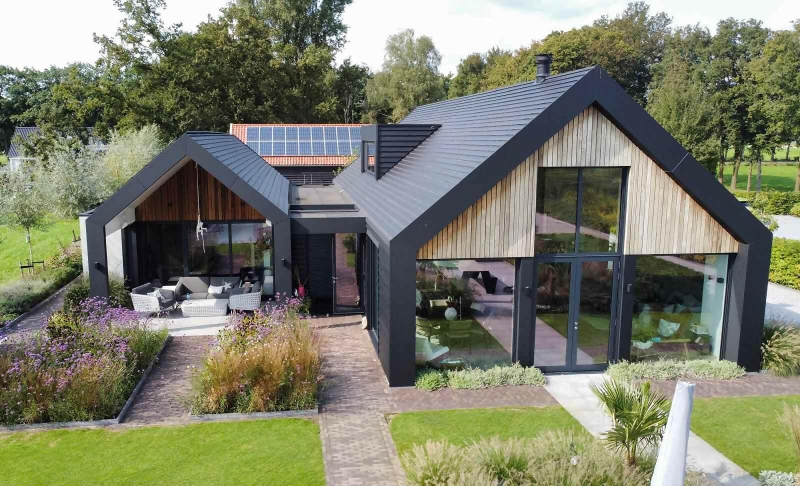 Moderne schuurwoning-BLIZ InteriorDesign-Woonkamer-Strak & Warm Interieur voor een Schuurwoning-OBLY