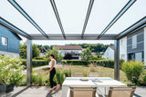 Moderne terrasoverkapping met glazen dak-Solarlux Nederland BV-aluminium terrasoverkapping,glazen dak terras,moderne overkapping,terrasoverkapping,terrasoverkapping glas-Terrasoverkapping met glazen dak en aluminium frame-OBLY