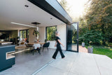 Moderne woning met grote schuifpui-Solarlux Nederland BV-grote schuifpui,moderne uitbouw,moderne woning,open leefruimte,schuifpui tuin-Moderne woning met grote schuifpui naar de tuin-OBLY