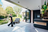 Moderne woning met grote schuifpui-Solarlux Nederland BV-grote schuifpui,moderne uitbouw,moderne woning,open leefruimte,schuifpui tuin-Moderne woning met grote schuifpui naar de tuin-OBLY