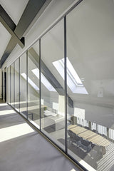 Naadloze gietvloer als basis voor modern wooncomfort-Berkers Vloeren-woonkamer-Naadloze gietvloer in modern interieur – strak, stijlvol en onderhouds-OBLY