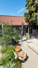 Natuurlijke stadstuin met organische beplanting-The Green Fix-biodiverse tuin,duurzame tuin,grindpad tuin,groene tuin,natuurlijke beplanting,natuurlijke stadstuin,onderhoudsvriendelijke tuin,organische tuin,siergrassen,stadstuin,staptegels tuin,The Green Fix,vaste planten-Natuurlijke stadstuin met organische beplanting | The Green Fix-OBLY