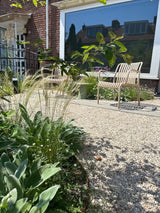 Natuurlijke stadstuin met organische beplanting-The Green Fix-biodiverse tuin,duurzame tuin,grindpad tuin,groene tuin,natuurlijke beplanting,natuurlijke stadstuin,onderhoudsvriendelijke tuin,organische tuin,siergrassen,stadstuin,staptegels tuin,The Green Fix,vaste planten-Natuurlijke stadstuin met organische beplanting | The Green Fix-OBLY
