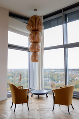 Penthouse met warme diepe kleuren-INGE BOUMAN INTERIEUR | ARCHITECTUUR-Woonkamer-Luxe penthouse interieur met donkere kleuren-OBLY
