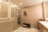 Renovatie en Uitbreiding Vrijstaande Villa-BVD TOTAALBOUW-luxe woning renovatie,moderne villa interieur,moderne villa renovatie,moderne woonkamer,open woonruimte,Renovatie,totaalrenovatie woning,villa renovatie-OBLY