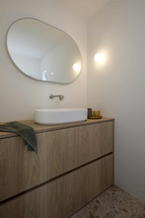 Renovatie jaren ’30 woning in Santpoort-Noord met behoud van glas-in-lood-IJzersterk Interieurontwerp-glas in lood,Interieurontwerp,jaren 30 woning,renovatie Santpoort-Noord,woning verduurzamen-Renovatie jaren ’30 woning Santpoort-Noord | IJzersterk-OBLY