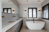 Renovatie van een karakteristieke jaren '30 villa met moderne aanbouw-Sensbouw-aanbouw jaren 30,duurzame renovatie,jaren 30 villa,leefkeuken,luxe woning,maatwerk keuken,moderne aanbouw,renovatie villa,totaalrenovatie,verbouwing jaren 30 woning,villa verbouwen,woonkeuken-Renovatie jaren '30 villa met moderne aanbouw -OBLY