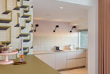 Renovatie woonhuis in Rotterdam Hillegersberg-NMBR7-Hillegersberg,indelingsplan,Interieur inspiratie,Interieurontwerp,Keuken,leefruimte,Lichtplan,Maatwerk interieur,materialisatie,moderne woning,opbergruimte,projectbegeleiding,renovatie woonhuis,Rotterdam,totaalontwerp,Woningrenovatie,Woonkamer-Renovatie woonhuis Rotterdam Hillegersberg | NMBR7-OBLY