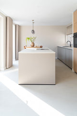 Rustig en Tijdloos Interieurontwerp met Karakter-Nieuwenhuis Interieurontwerp-interieur styling,interieur stylist,maatwerk inrichting,minimalistisch wonen,modern interieur,modern wonen,tijdloos interieur,warme materialen,Woonkamer-Interieurontwerp op maat | Rustige en Tijdloze Interieurs-OBLY