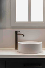 Slaapkamer met badkamer en suite-Auk Interiors-Badkamer,badkamer en suite,Badkamer inspiratie,luxe badkamer,maatwerk badkamer,Slaapkamer,slaapkamer met badkamer-Slaapkamer met badkamer en suite | Luxe maatwerk-OBLY