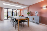 Slimme maatwerkoplossingen in een moderne gezinswoning-oker&goud-boekenkast op maat,kleur- en materiaaladvies,modern interieur,moderne woning,open leefruimte,terrazzo,trapmeubel,woonkeuken-Moderne gezinswoning met maatwerk interieur | OKER&GOUD-OBLY