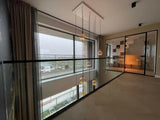 Stijlvol maatwerk glazen vide-Overveld Glas-glazen scheidingswand,glazen schuifwand,glazen wand woonkamer,Glazenwand,moderne woonkamer glas,woonkamer met glaswand-OBLY