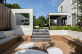 Strakke tuin met maatwerk zitkuil en Millboard-vlonder-Wooddeck-architectonische tuin,design tuin,Golden Oak,houten vlonder,luxe tuin,maatwerk zitbanken,Millboard vlonder,onderhoudsarme vlonder,verdiept loungegedeelte,vlonder,zitkuil-Moderne tuin met verdiept loungegedeelte | Millboard vlonder-OBLY