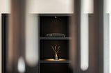 Tijdloze woonkamer design-VAN WOLFSWINKEL WONEN-Woonkamer-Tijdloze woonkamer design-OBLY