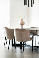 Tijdloze woonkamer design-VAN WOLFSWINKEL WONEN-Woonkamer-Tijdloze woonkamer design-OBLY