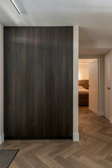 Totaalinrichting penthouse-Meubellen-gouden greeplijst,luxe maatwerk,maatwerk interieur,natuursteen keukenblad-Luxe Maatwerk Interieur voor Penthouse-OBLY