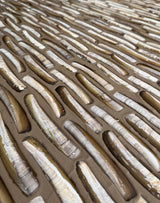 Uniek maatwerk karakteristieke woonboerderij-Viveau - fine wall design-handgemaakt,mosselschelpen,natuurlijke materialen,wandbekleding-wandbekleding van scheermessen en mosselschelpen-OBLY