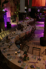 Unieke slingertafel op maat voor 120 personen-Meubellen-evenementen inrichting,event design,event tafel,grote tafel,horeca inrichting,maatwerk tafel,modulaire tafel,slingertafel,tafel op maat,unieke tafel-Slingertafel op maat | Unieke event tafel voor 120 personen-OBLY