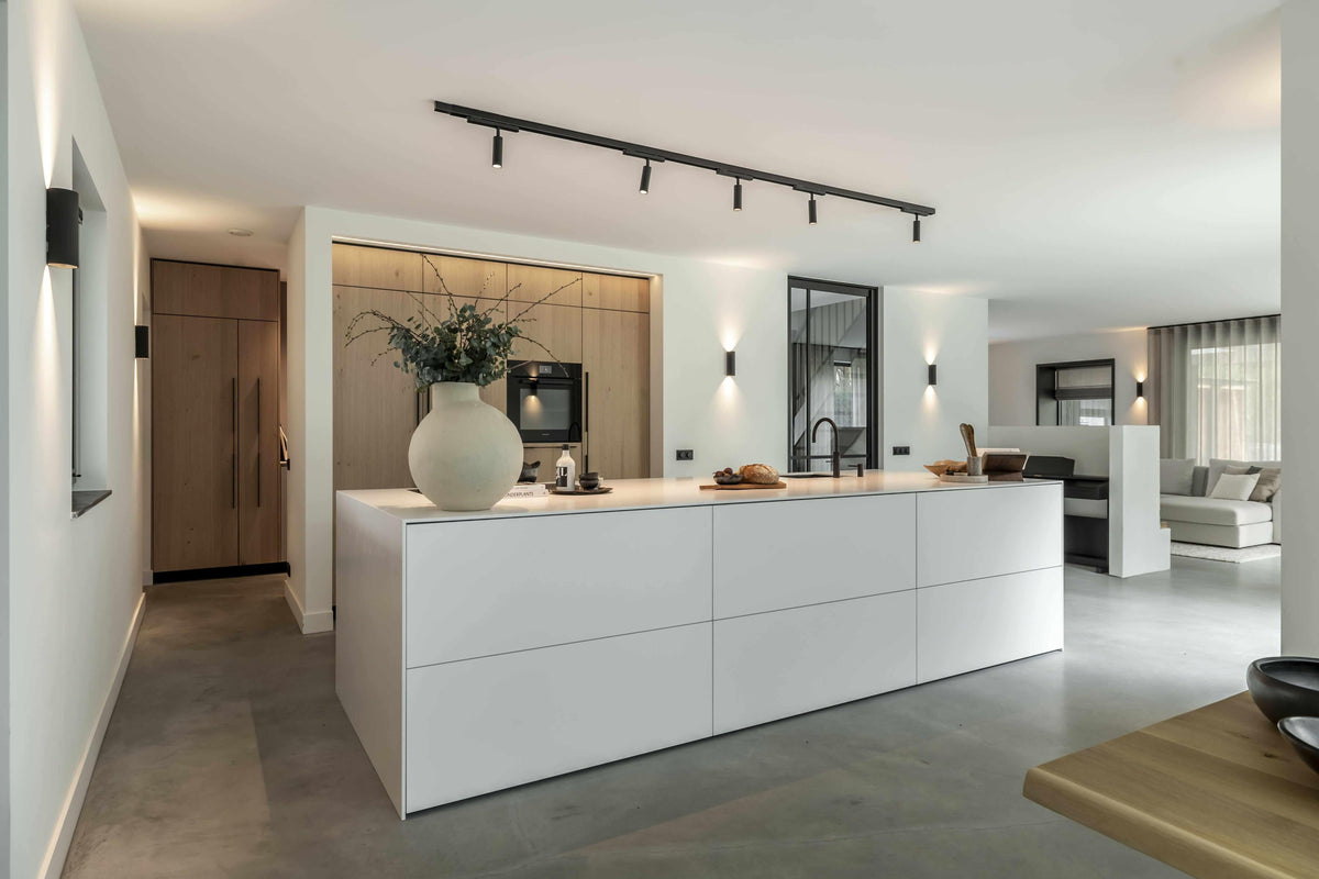 VILLA AAN DE BOSRAND-INGE VAN POPPEL INTERIEURARCHITECTUUR-#Bosvilla,#Doorkijkhaard,#Leefkeuken,#LuxeVilla,#LuxeWonen,#VillaInterieur,#VillaInterieur #LuxeVilla #Bosvilla #Leefkeuken #Doorkijkhaard #MaatwerkInterieur #Interieurdesign #ModernWonen #Wooninspiratie #LuxeWonen,Keuken-VILLA AAN DE BOSRAND -OBLY