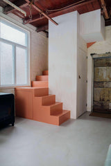 Van Slachthuis naar Vakantiehuis: Een Transformatie in 18m²-Kevin Caboor-Compact wonen,Creatief meubelontwerp,Interieur inspiratie,Kleine ruimte ontwerp,Tiny house design,Uniek interieur,Vakantiehuis,Vakantiehuis interieur-OBLY