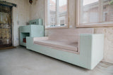 Van Slachthuis naar Vakantiehuis: Een Transformatie in 18m²-Kevin Caboor-Compact wonen,Creatief meubelontwerp,Interieur inspiratie,Kleine ruimte ontwerp,Tiny house design,Uniek interieur,Vakantiehuis,Vakantiehuis interieur-OBLY