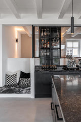 Verbouwing boerderij Etten-Leur-Studio Thirty Two-Woonkamer-Luxe maatwerk keuken en woonkamer met marmer-OBLY