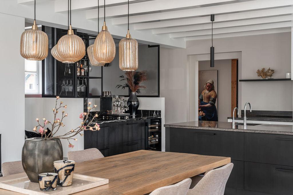 Verbouwing boerderij Etten-Leur-Studio Thirty Two-Woonkamer-Luxe maatwerk keuken en woonkamer met marmer-OBLY