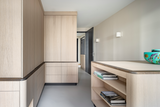 Vervolg urban vila met vleugje-INGE BOUMAN INTERIEUR | ARCHITECTUUR-Maatwerk eiken kast met geïntegreerd bureau | Minimalistisch interieur-OBLY