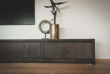Volledig maatwerk interieur met keuken en kasten-OBLY-InterieurOpMaat,Kastenwand,Kookeiland,LuxeAfwerking,MaatwerkInterieur,ModerneKeuken,OpenLeefruimte-Maatwerk interieur met keuken en kasten | Interieur-OBLY